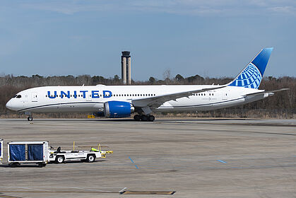 Unknown N61103 operated by United