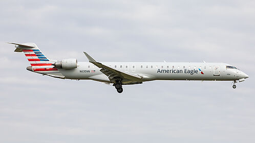 Unknown N635NN operated by American