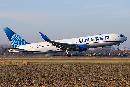 Unknown N643UA operated by United