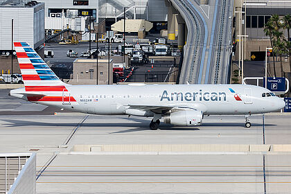 Airbus A320 N662AW operated by American