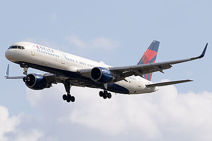 Boeing 757-200 N6702 operated by Delta Air Lines