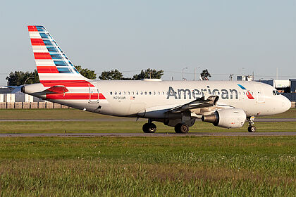 Unknown N701UW operated by American