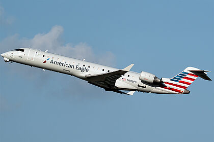 Canadair CRJ-701ER N703PS operated by American