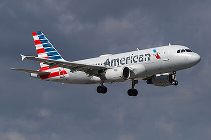 Unknown N714US operated by American