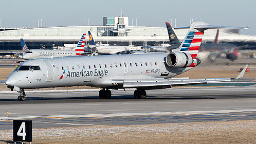 Unknown N716PS operated by American