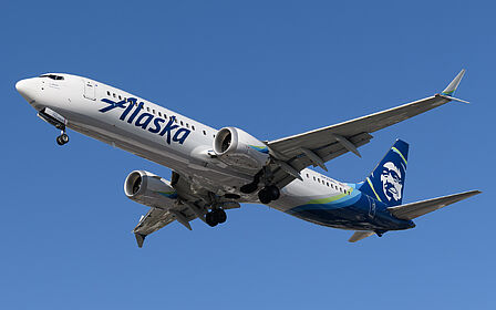 Unknown N725AL operated by Alaska