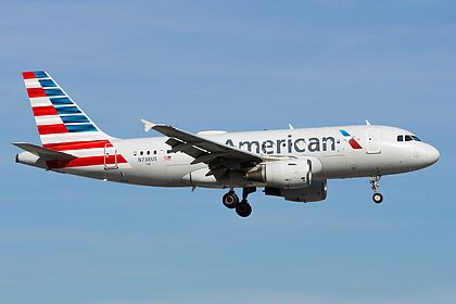 Unknown N738US operated by American