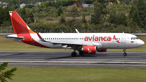 Airbus A320 N745AV operated by Avianca
