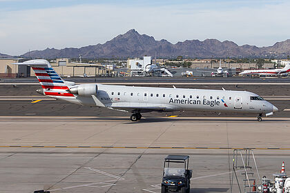 Canadair CRJ-701ER N748SK operated by SkyWest Airlines