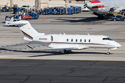 Unknown N749QS operated by NetJets Aviation