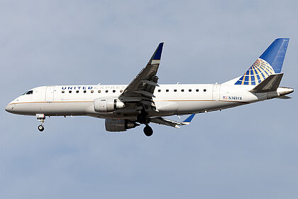Embraer 175 N749YX operated by United