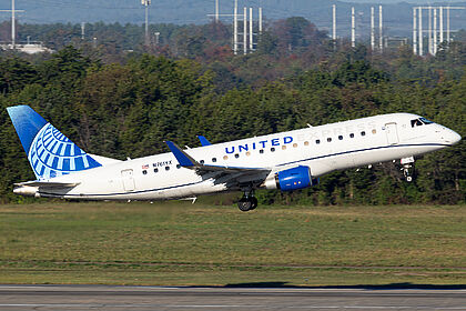 Unknown N761YX operated by United