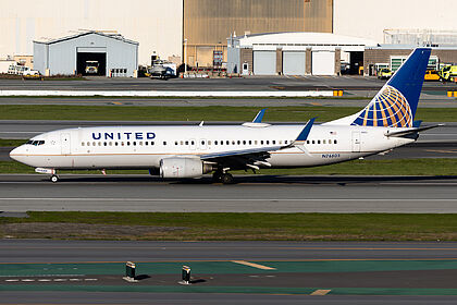 Unknown N76503 operated by United