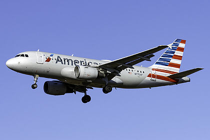 Airbus A319 N775XF operated by American