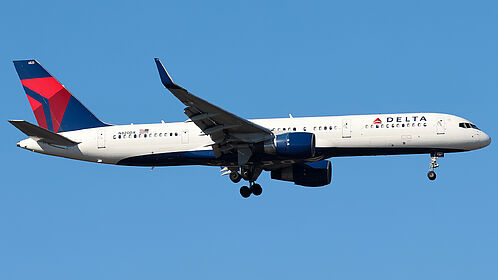 Boeing 757 N820DX operated by Delta Air Lines