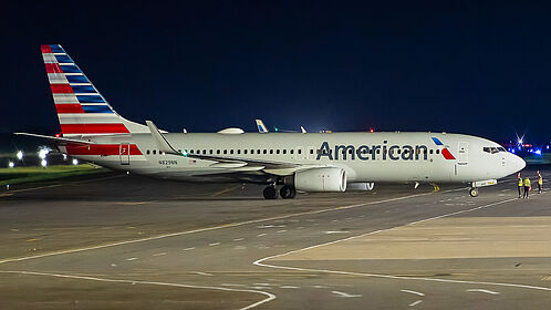 Unknown N829NN operated by American