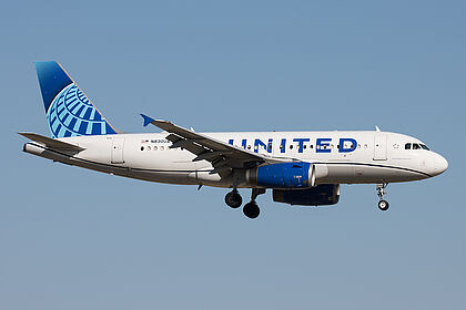 Unknown N830UA operated by United