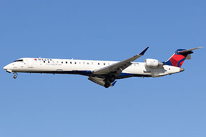 Bombardier CRJ900 N832SK operated by Delta Air Lines