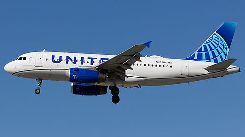 Unknown N832UA operated by United