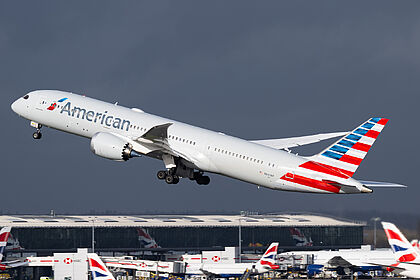Boeing 787-9 N847MF operated by American