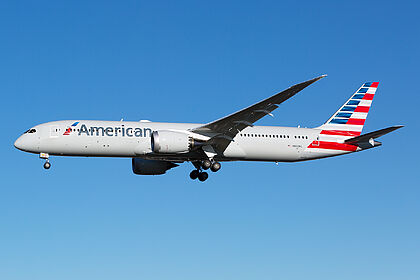 Boeing 787-9 N852ML operated by American