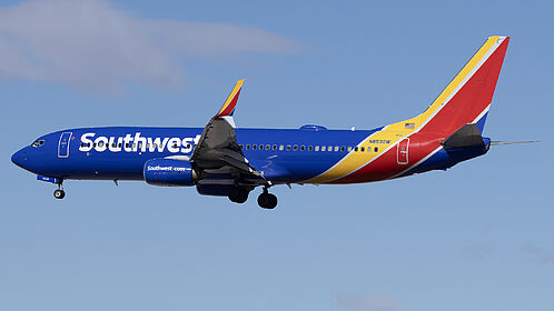 Boeing 737-800 N8530W operated by Southwest