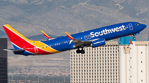 Boeing 737-800 N8613K operated by Southwest