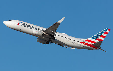 Unknown N864NN operated by American