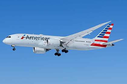 Unknown N871AY operated by American