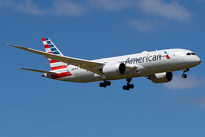 Unknown N873BB operated by American