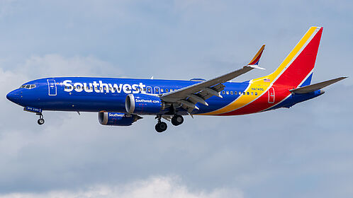 Boeing 737-800 N8749Q operated by Southwest