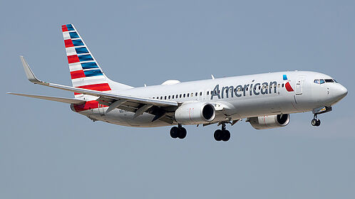 Unknown N876NN operated by American
