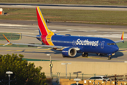 Boeing 737 MAX 8 N8899H operated by Southwest