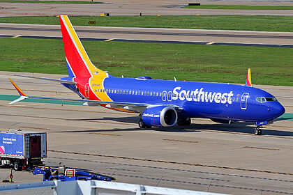 Boeing 737 MAX 8 N8906K operated by Southwest