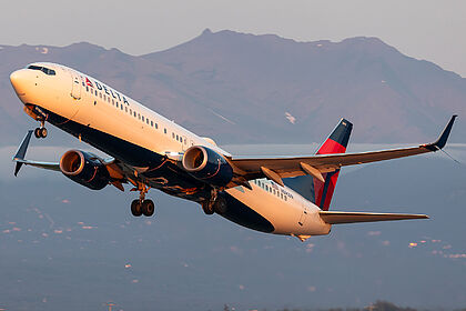 Unknown N890DN operated by Delta Air Lines