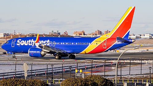 Boeing 737 MAX 8 N8938Q operated by Southwest