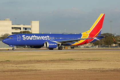 Unknown N8964L operated by Southwest