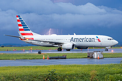 Unknown N927NN operated by American