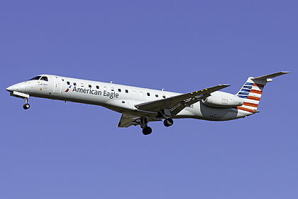 Unknown N928AE operated by American