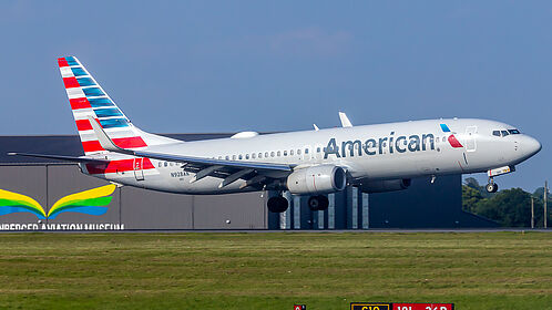 Unknown N928AN operated by American