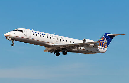 Unknown N933EV operated by United