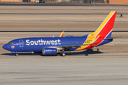 Boeing 737-700 N938WN operated by Southwest