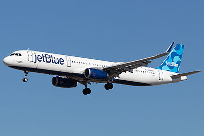 Unknown N947JB operated by JetBlue