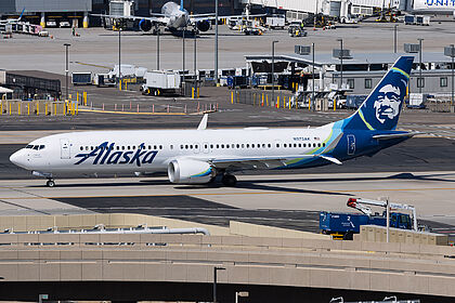 Unknown N973AK operated by Alaska