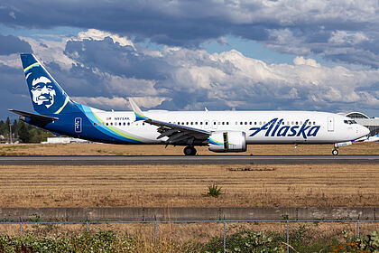 Unknown N975AK operated by Alaska