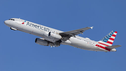 Unknown N977UY operated by American