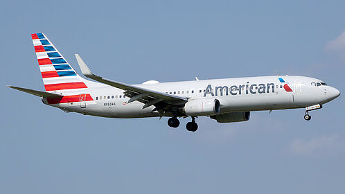 Unknown N983AN operated by American