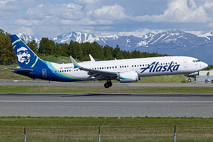 Unknown N985AK operated by Alaska