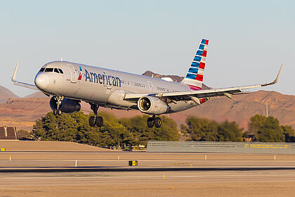 Airbus A321 N988AL operated by American