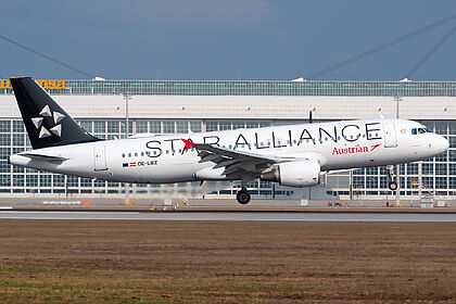 Unknown OE-LBZ operated by Austrian